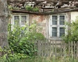 За два года на Урале планируется расселить более тысячи ветхих домов | www.e1.ru
