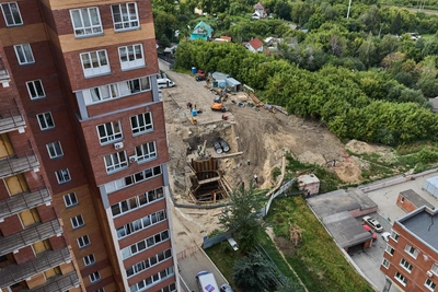 Новая труба в коллекторе Горского: ремонт и сроки