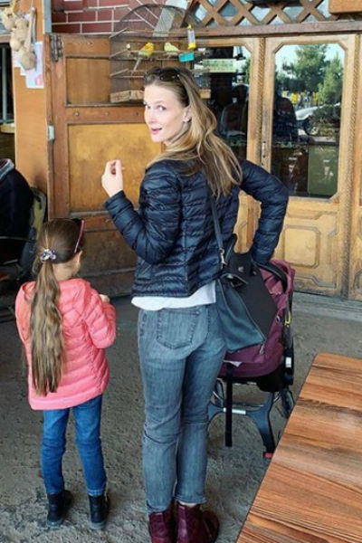 Светлана Иванова часто путешествует с детьми
