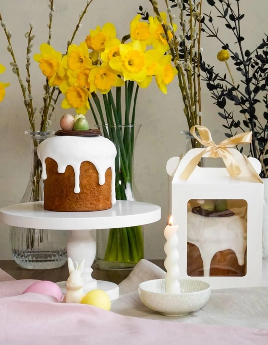 В меню найдутся куличи на любой вкус | Источник: coffee_set / Instagram.com (экстремистская организация, деятельность запрещена на территории РФ)