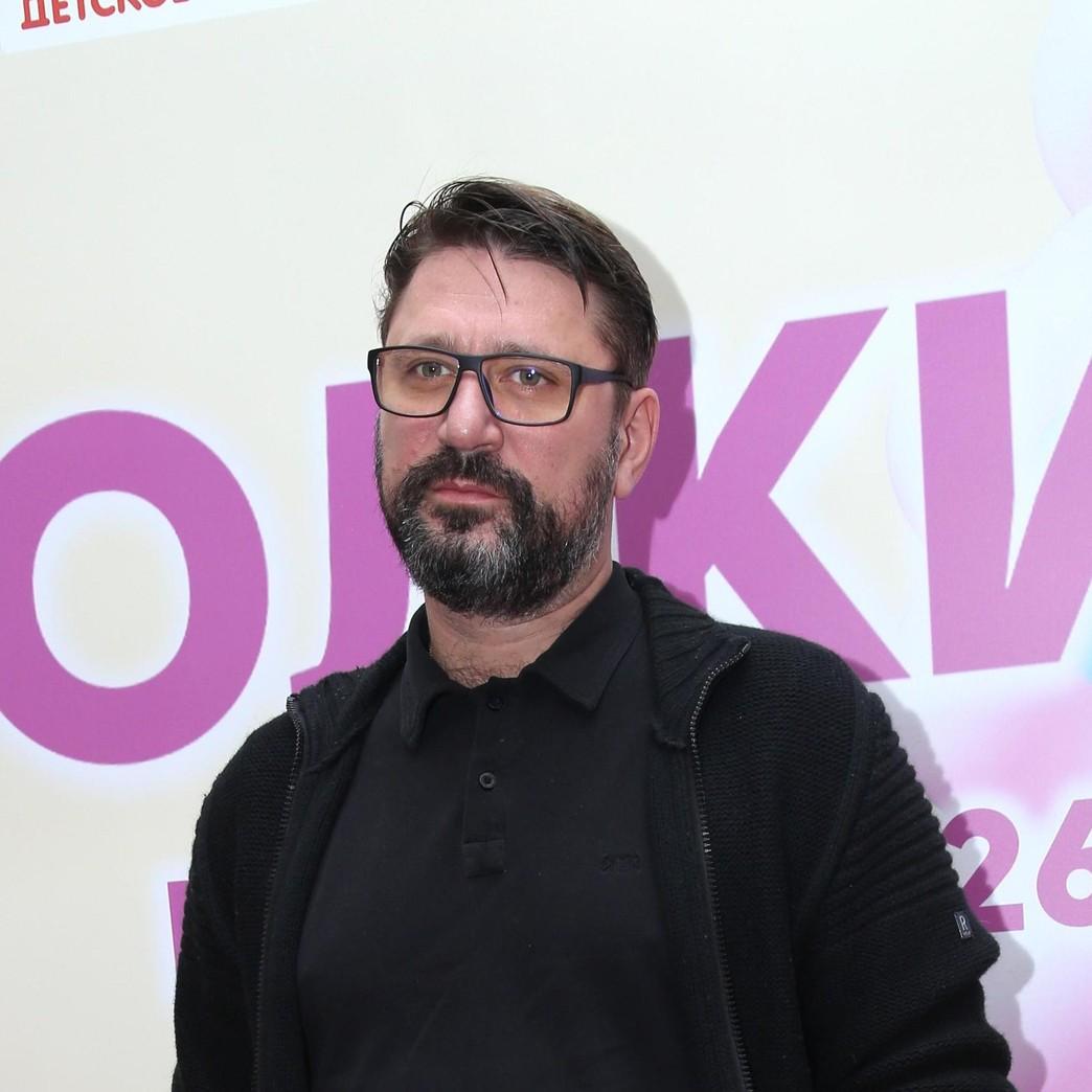 Виктор Логинов прокомментировал развод с молодой женой после обвинений в насилии и измене