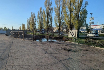 В Балакове и Энгельсе устраняют прорывы канализации