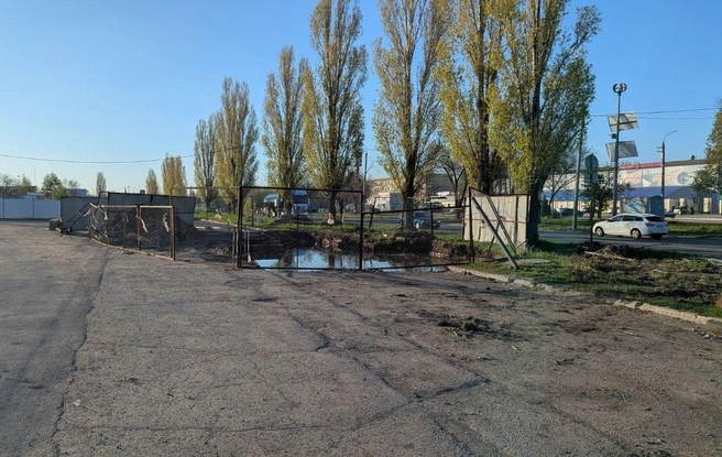 Течь образовалась в канализации на Вокзальной 4 мая | Источник: Сергей Барулин / Telegram