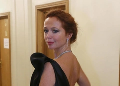 «А то останусь без отношений…»: о чем жалеет Елена Захарова в плане любви