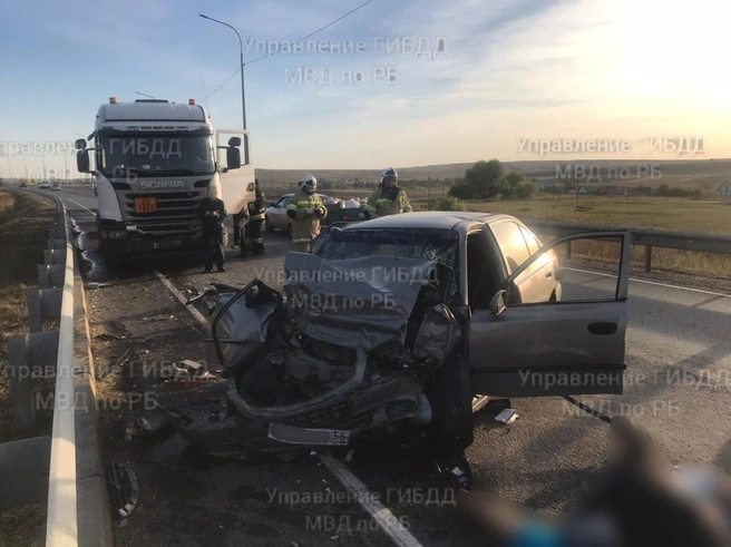 Люди в легковой машине умерли до приезда скорой | Источник: ГИБДД Башкирии