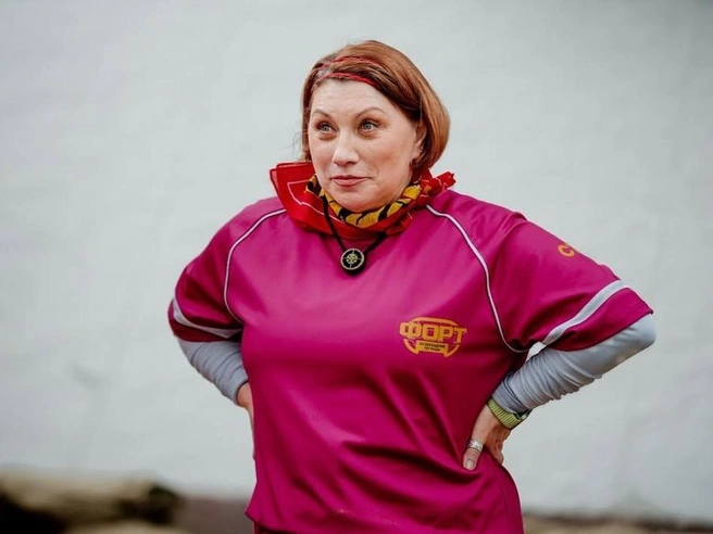 Недавно Сябитова с командой одержала победу в шоу «Форт» — выигрыш направили на помощь возрастным животным | Источник: кадр из телешоу «Форт» (16+), телеканал СТС, syabitova_roza / Instagram (экстремистская организация, деятельность запрещена на территории РФ)