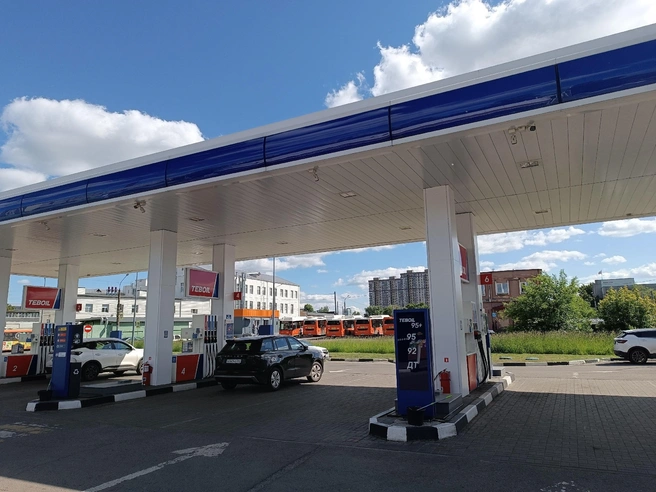Заправка Teboil на улице Литвинова | Источник: Кристина Калинина / NN.RU