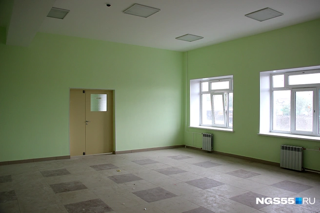 Обстоятельства происшествия выясняют инспекторы ПДН | Источник: Кирилл Шматков / NGS55.RU