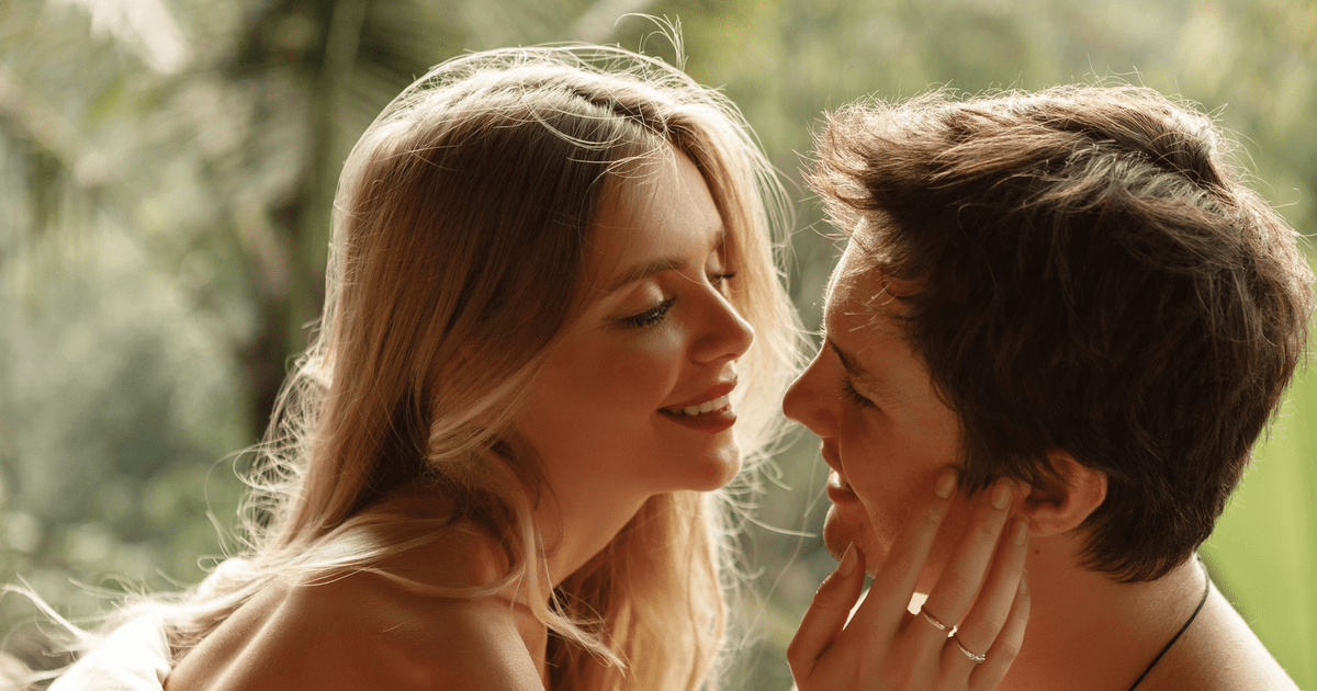 23 сексуальных фразы, которые вы можете использовать, чтобы ваш мужчина хотел вас