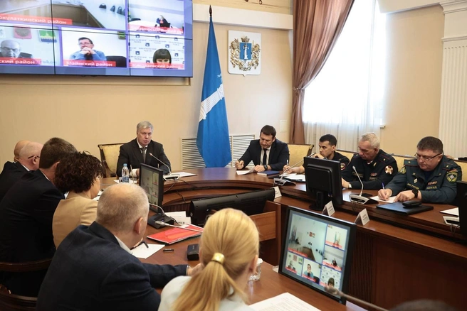 Ситуация в Ульяновке: людей оперируют, трамваи встали, занятия в школах отменили | www.fontanka.ru