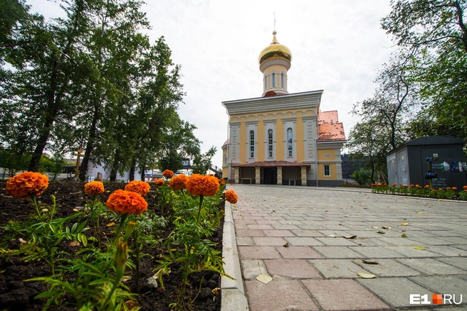 Храм построен на месте первой остановки в Екатеринбурге царской семьи | Источник: Артем Устюжанин / E1.RU