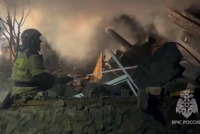 Двое погибли при пожаре в Сакмаре, слышали взрыв