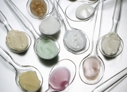 Как правильно делать мультимаскинг: советы Kiehl's