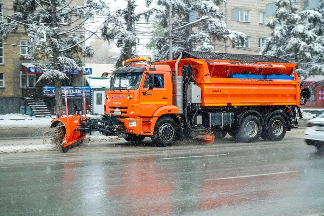 Сегодня, 11 октября, утром на дорогах было 144 единицы техники | Источник: Мэрия Новосибирска