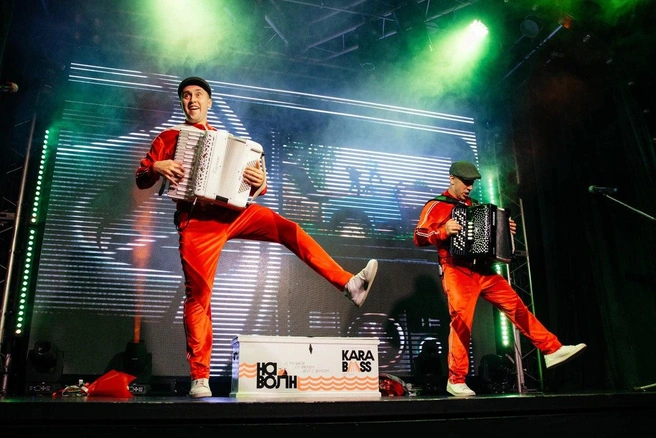 В итоге обоих парней музыка затянула | Источник: Артем Завьялов