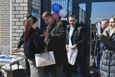 В Благовещенском округе вручили ключи от новых квартир переселенцам