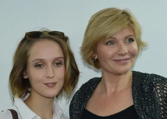 Дочь Анны Ардовой — Софья: «У меня синдром самозванца. Волнуюсь так, что рот не открывается, руки трясутся»