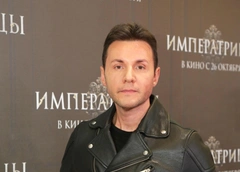 Первая жена скончалась в 29, а вторая сбежала в США, бросив детей. Личная жизнь Вячеслава Манучарова