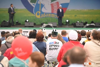 На двух сценах выступали артисты из Башкортостана и Татарстана | Источник: Максим Воробьев / E1.RU