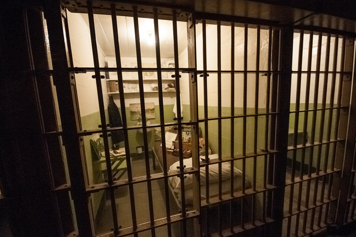 тюрьма Алькатрас фото
