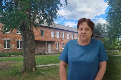 Urals school head forced staff into debt