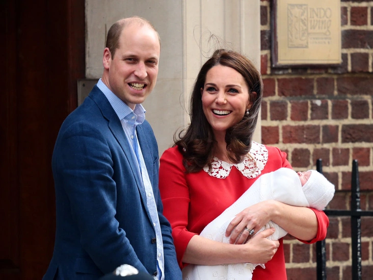 Принц Уильям и герцогиня Кэтрин с новорожденным Луи, больница Святой Марии, Лондон, 23 апреля 2018