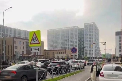 У школы в Глумилино-2 водителям грозят штрафы