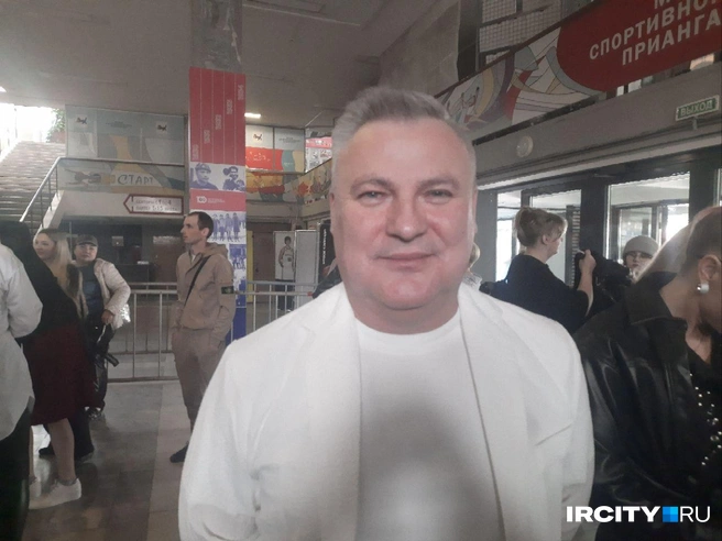 Александр считает, что в Иркутске много талантливых вокалистов и жюри придется выбрать самых лучших | Источник: Виктор Лучкин / «ИрСити»