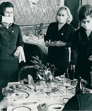 История одной фотографии: советские официантки в разгар эпидемии, 1969