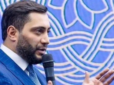 Арабо Григорян стал учредителем компании «Сиброс» после своего отца Арамика в 2020 году. | Источник: «Союз армян России» / Vk.com/sar_official