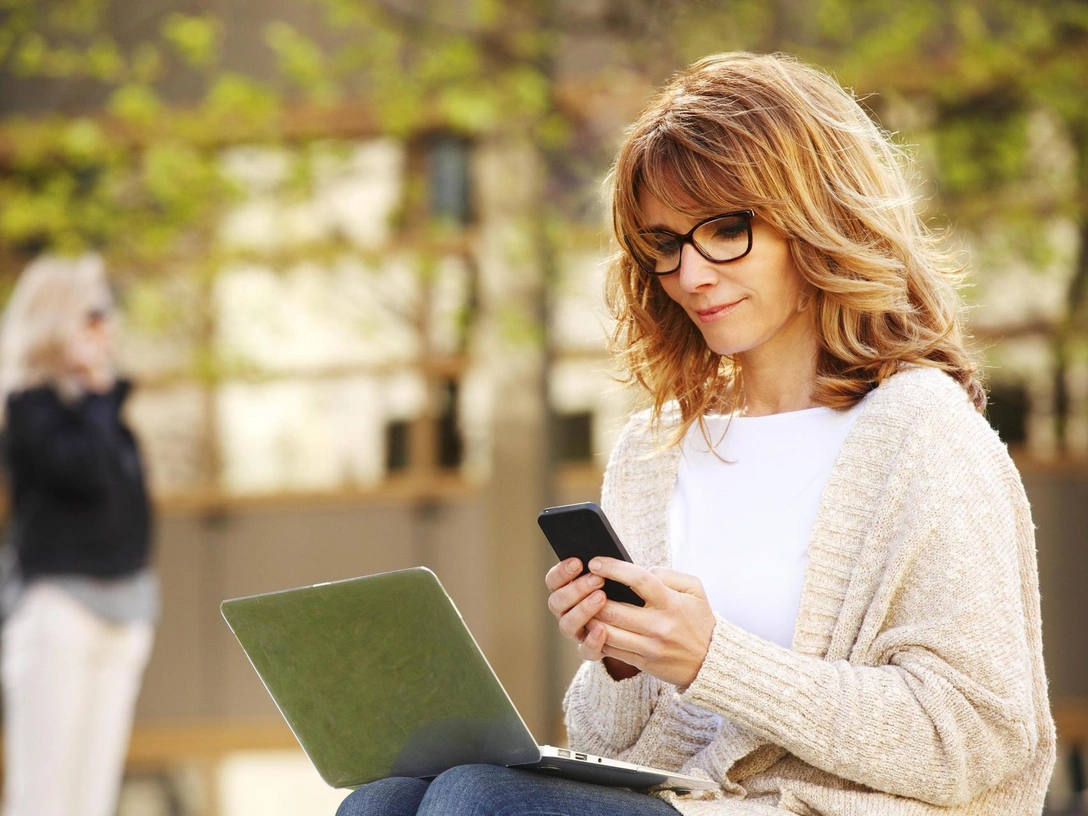 Прощай, молодость: 7 привычек, которые старят вас в глазах окружающих | marieclaire.ru