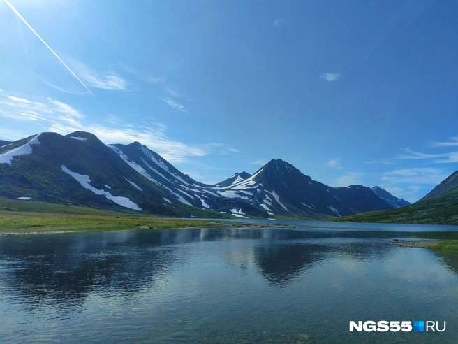 Видите вон ту вершину? Вот оттуда циклон и спустился | Источник: Александр Зубов / NGS55.RU