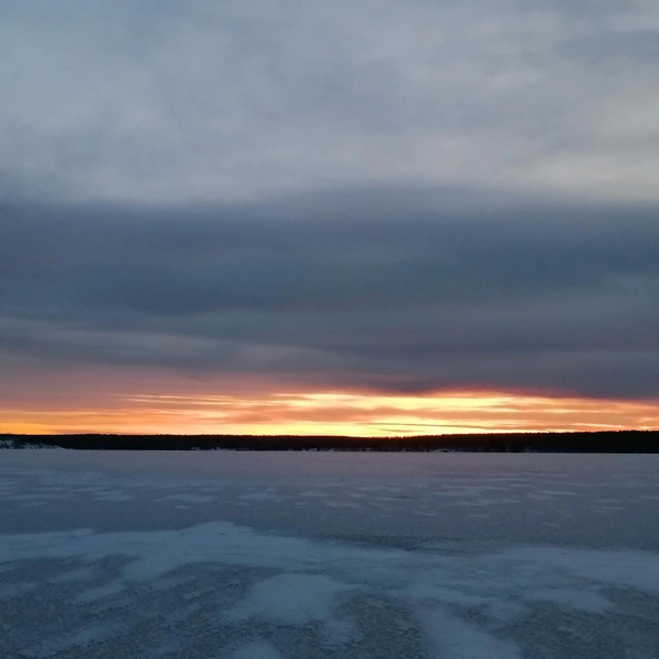 В тот день был красивый закат | Источник: Андрей Шихов / Vk.com