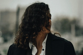 «Это все из-за меня!»: почему мы считаем, что ответственны за чувства других людей