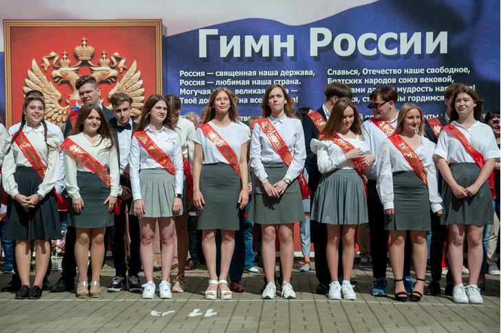 С 1 сентября в каждой школе в начале учебной недели будут исполнять гимн России