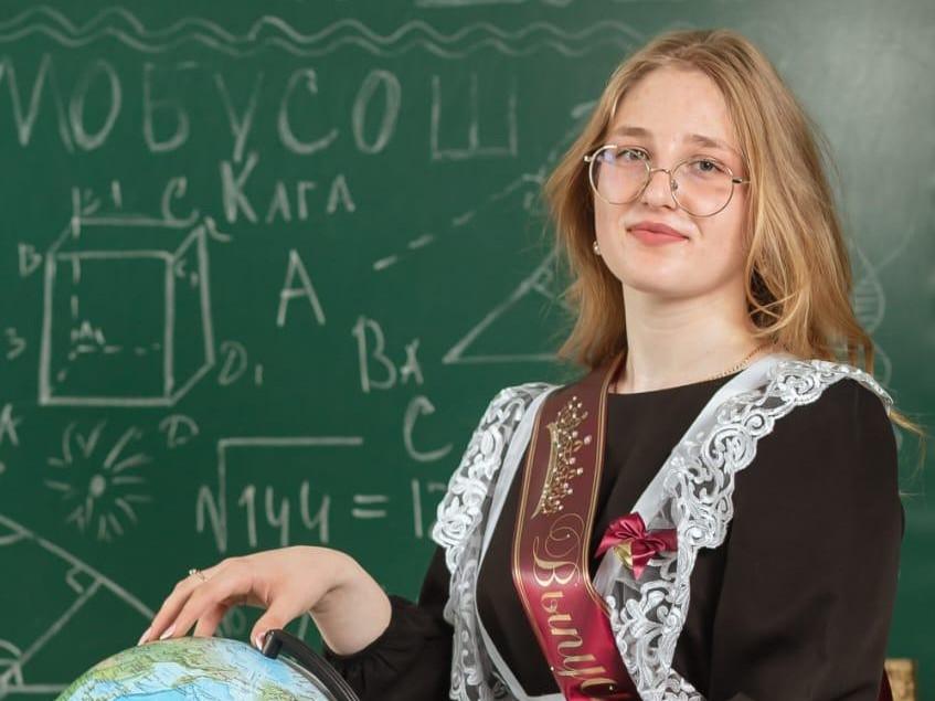 Собирается стать врачом: в Башкирии выпускница сельской школы набрала 200 баллов на ЕГЭ