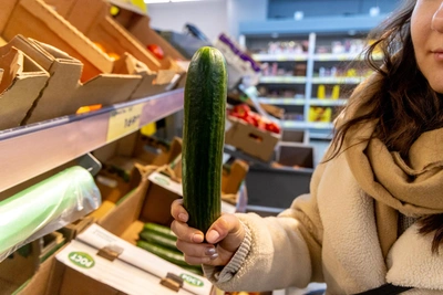 Наценка на огурцы в Петербурге: опт против розницы