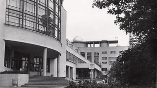 Культурному центру ЗИЛ — 85 лет: 9 фактов + 1 идея для влюбленных