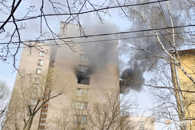 Пожар ликвидировали в 13:13. | Источник: читатель «Фонтанки»