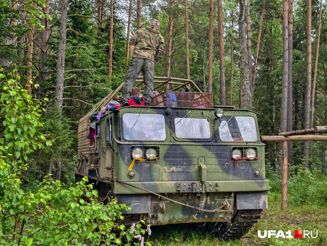 Еще туристов возят на таком вот транспорте | Источник: Булат Салихов / UFA1.RU