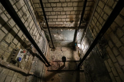 Двое рабочих разбились в шахте лифта с 27 этажа