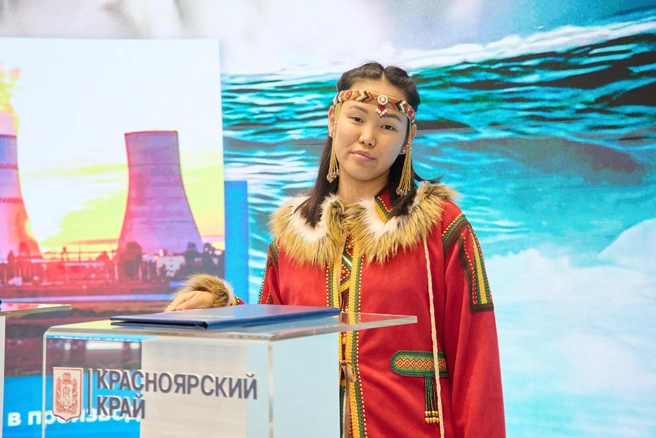 Культурное многообразие страны представляли на ПМЭФ-2025 | Источник: Дмитрий Толстошеев