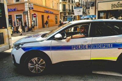Wife kills husband, cuts off genitals, goes shopping