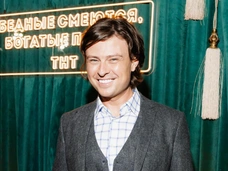 «Новые звезды в Африке», гедонизм и совет не уработаться. Как возник феномен популярности Прохора Шаляпина