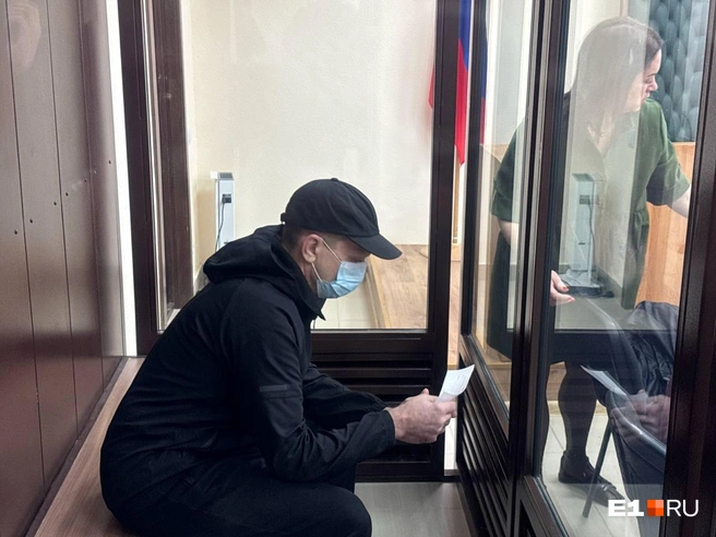 Петриченко готовился выступить с последним словом, но заседание перенесли | Источник: Евгений Кошек / E1.RU