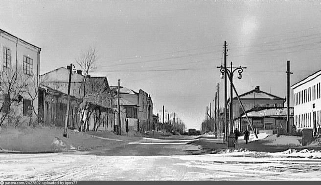 Перекресток улиц Ленина и Климова, в сторону улицы Комсомольской, 1950—1965, Россия | Источник: Старый Курган