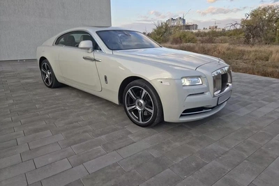 Rolls-Royce с историей путешествия в Монако продают в Волгограде