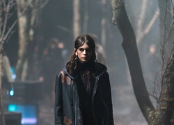 Кайя Гербер в показе коллекции Coach 1941