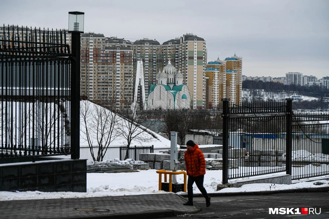 Даже самая дешевая квартира в Москве — зачастую неподъемная нагрузка на человека | Источник: Артем Устюжанин / MSK1.RU