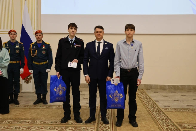 Ребята не побоялись за себя | Источник: МЧС Башкирии